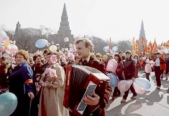 Пришла в столицу тёплая погода
