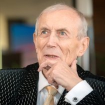 Евтушенко Евгений Александрович - стихи