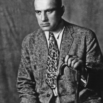 Маяковский на репетиции спектакля, 1927г.
